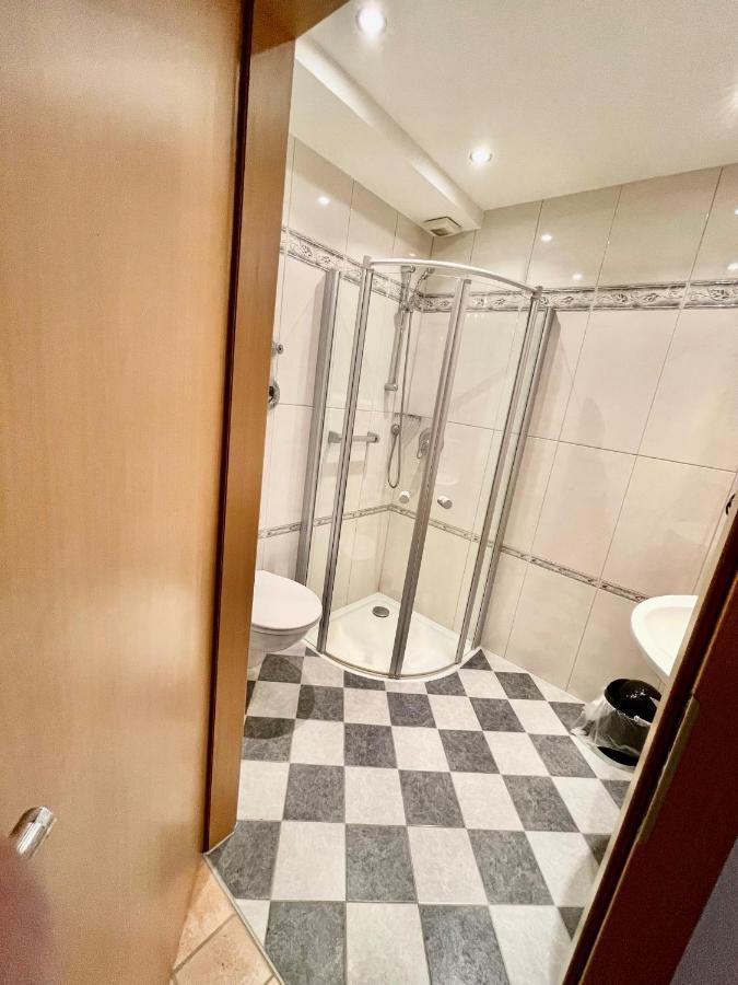 Apartment Fuer Vier Hannover Exteriör bild